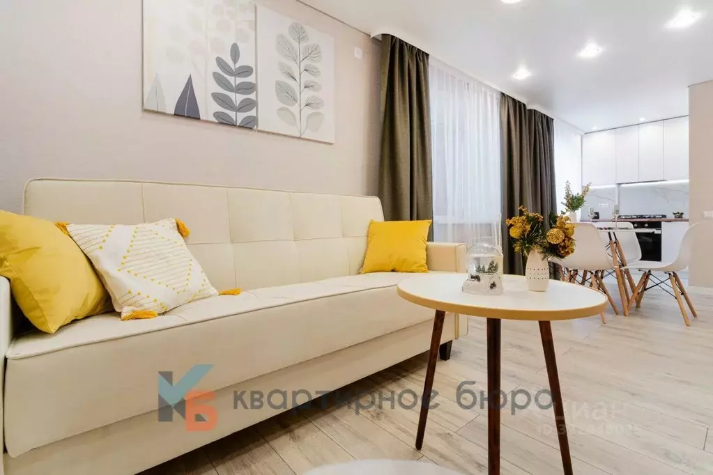 2-к кв. Омская область, Омск просп. Космический, 26 (41.0 м) - Фото 2