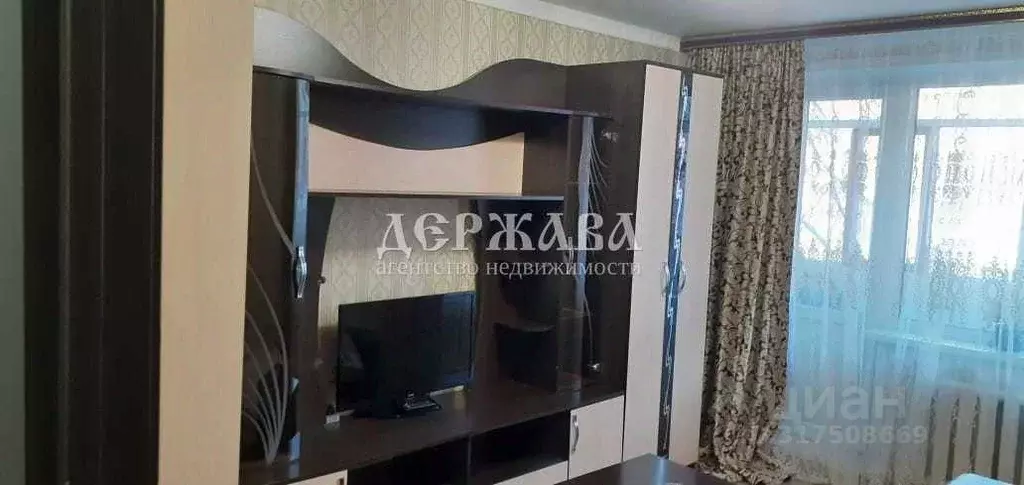 2-к кв. Белгородская область, Старый Оскол Горняк мкр, 10 (44.0 м) - Фото 0