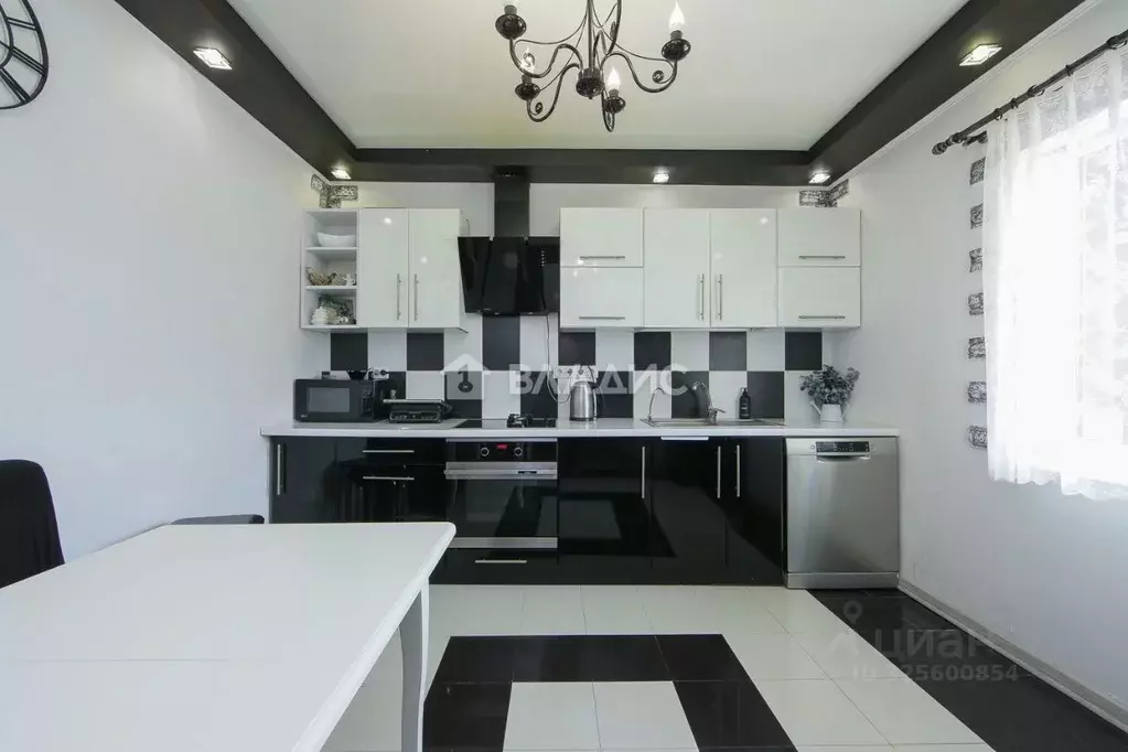 Дом в Калининградская область, Озерский муниципальный округ, пос. ... - Фото 1