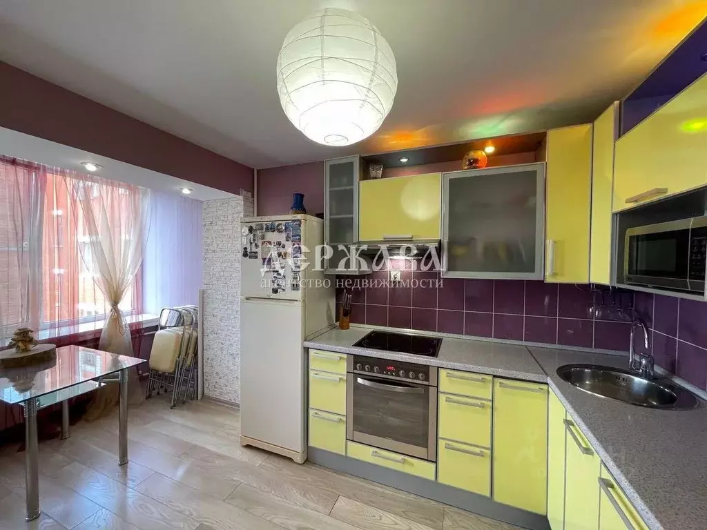 3-к кв. Белгородская область, Старый Оскол Дубрава мкр, 2 кв-л, 3 ... - Фото 1