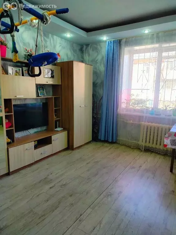 3-комнатная квартира: Соликамск, улица Володарского, 21 (79.4 м) - Фото 0