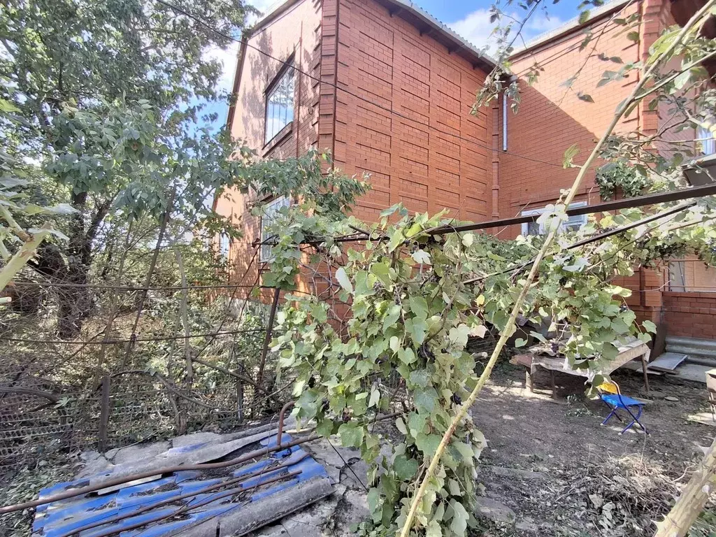 Дом в Краснодарский край, Щербиновское с/пос, пос. Щербиновский ул. ... - Фото 0