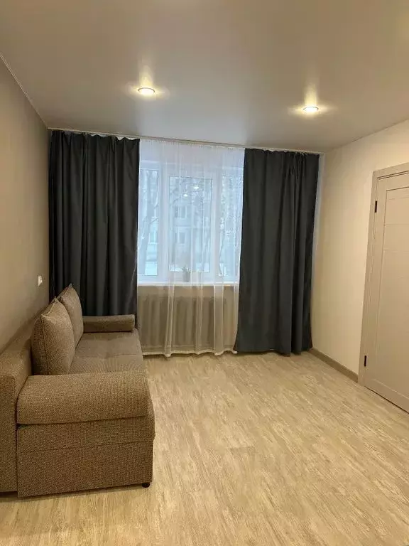 2-к кв. Псковская область, Псков Рижский просп., 39 (42.0 м) - Фото 0