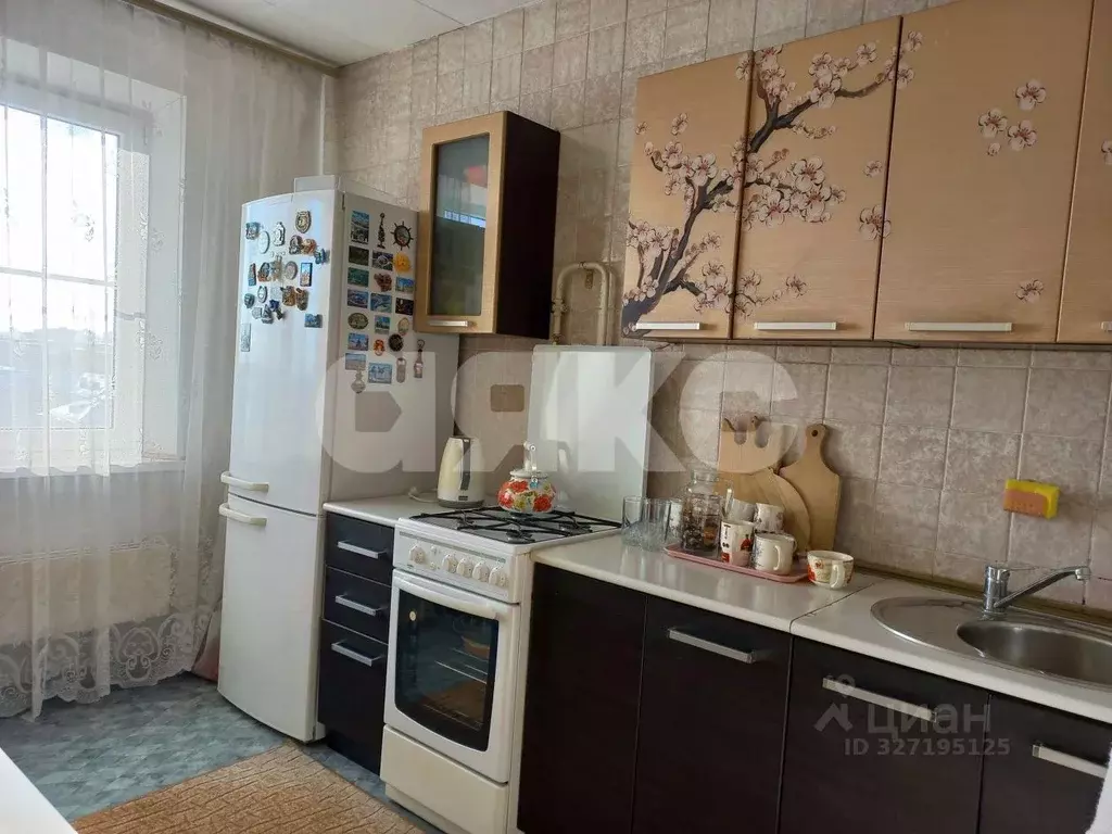 4-к кв. Волгоградская область, Волгоград Богунская ул., 10а (92.2 м) - Фото 1