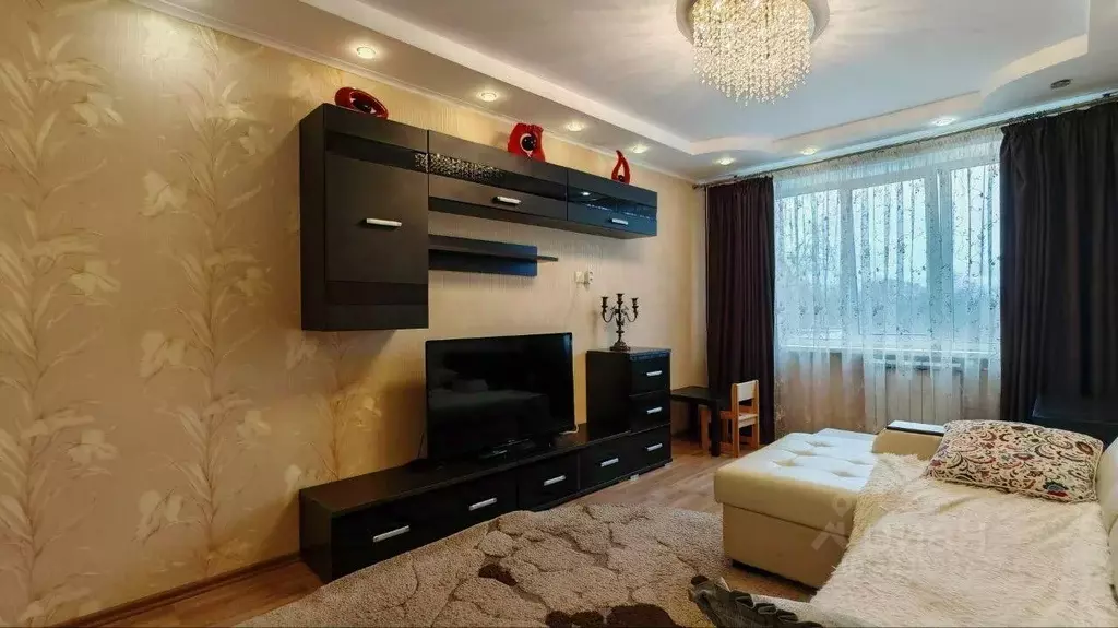 3-к кв. Чувашия, Чебоксары ул. Гузовского, 23 (70.0 м) - Фото 0