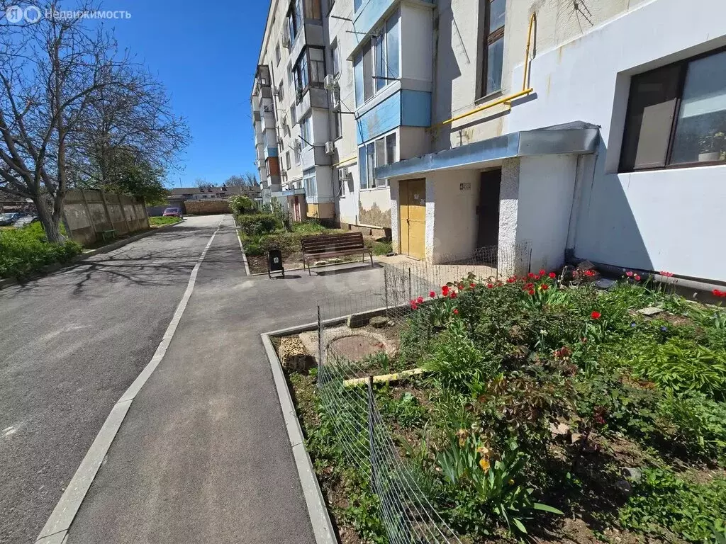 3-комнатная квартира: Саки, улица Гайнутдинова, 3б (67 м) - Фото 2