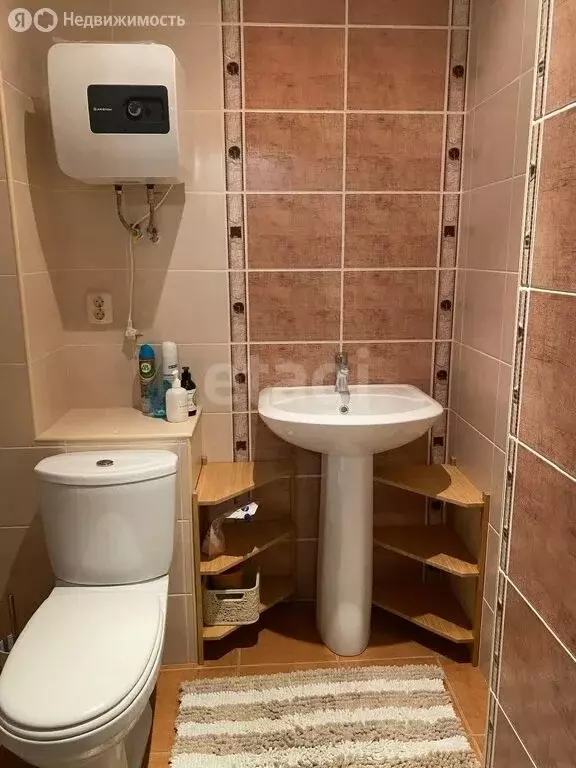 2-комнатная квартира: Томск, улица Трифонова, 22 (75 м) - Фото 1