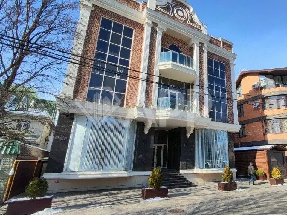 Офис в Краснодарский край, Краснодар ул. Имени Дзержинского, 33 (50 м) - Фото 1