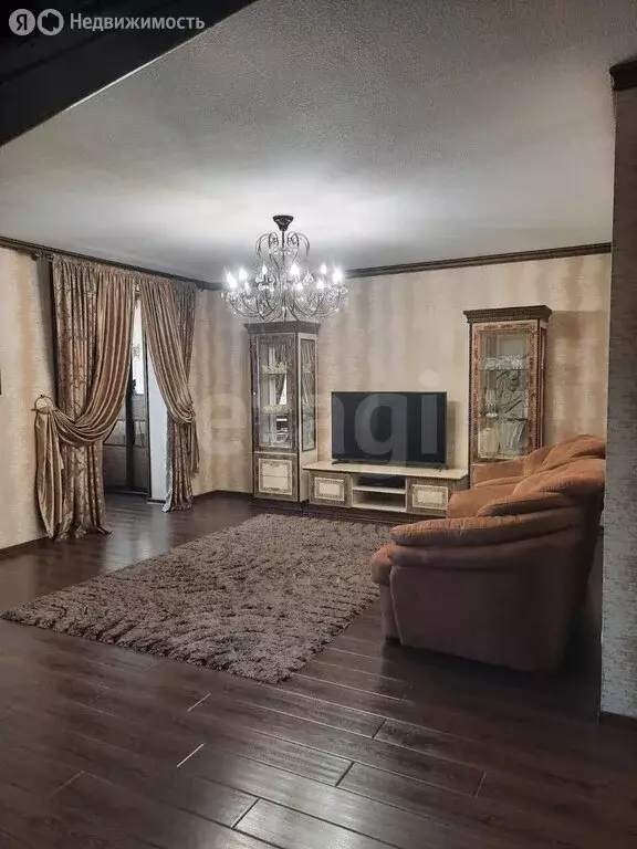 4-комнатная квартира: Владикавказ, улица Братьев Темировых, 55 (160 м) - Фото 0