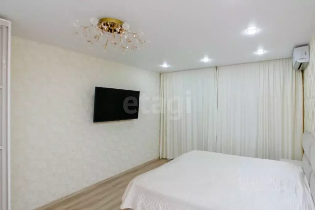 2-к кв. Тюменская область, Тюмень Широтная ул., 167 (64.4 м) - Фото 1