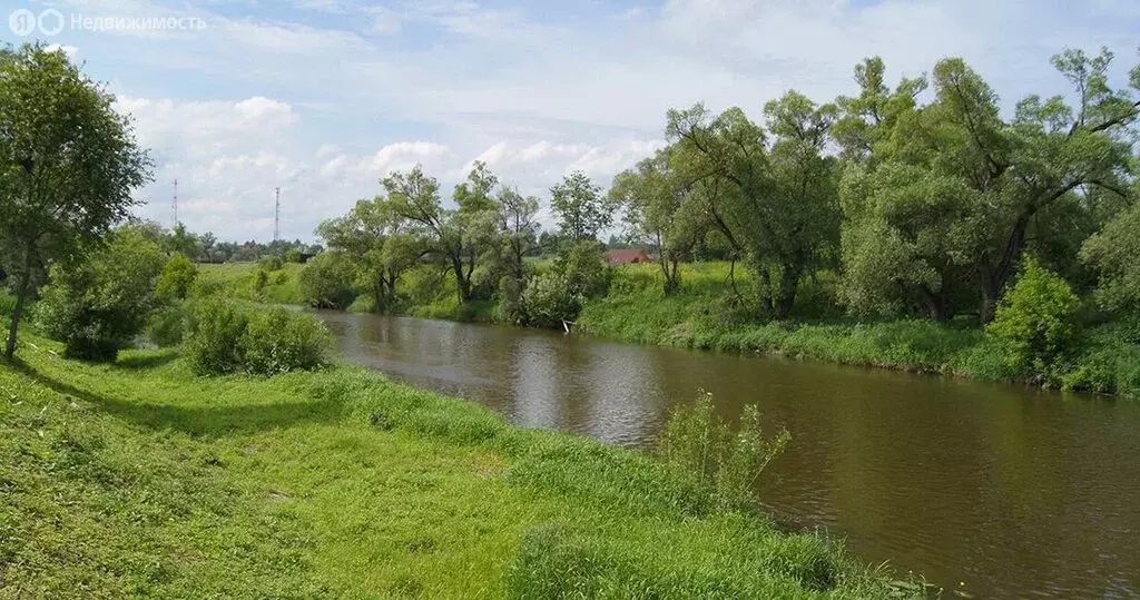 Участок в Московская область, городской округ Серпухов, коттеджный ... - Фото 0
