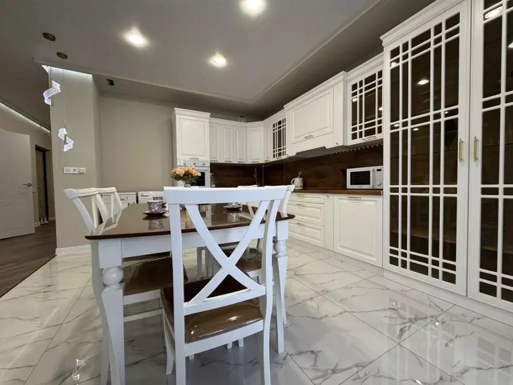 2-к кв. Чувашия, Чебоксары пл. Речников, 7к1 (80.0 м) - Фото 1