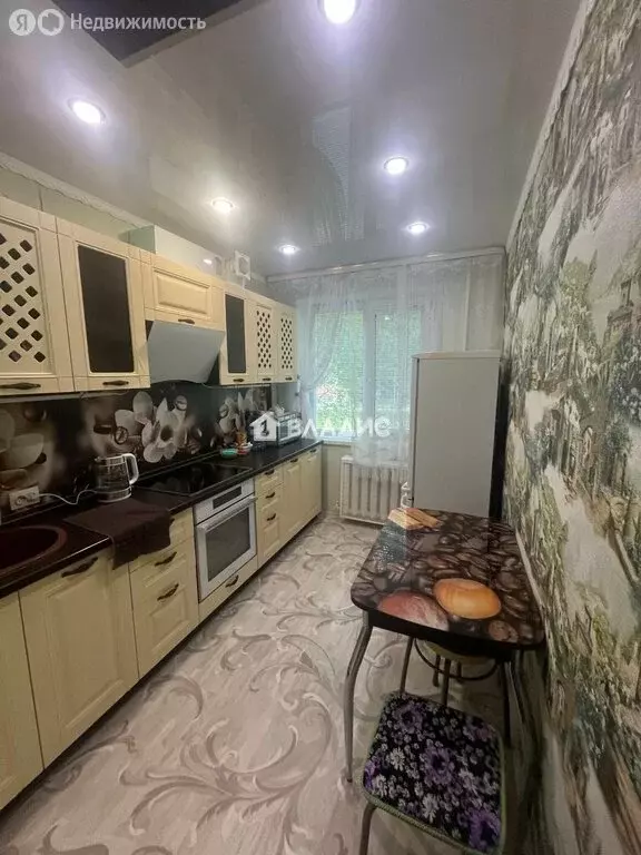 2-комнатная квартира: Тобольск, 6-й микрорайон, 37 (45 м) - Фото 2