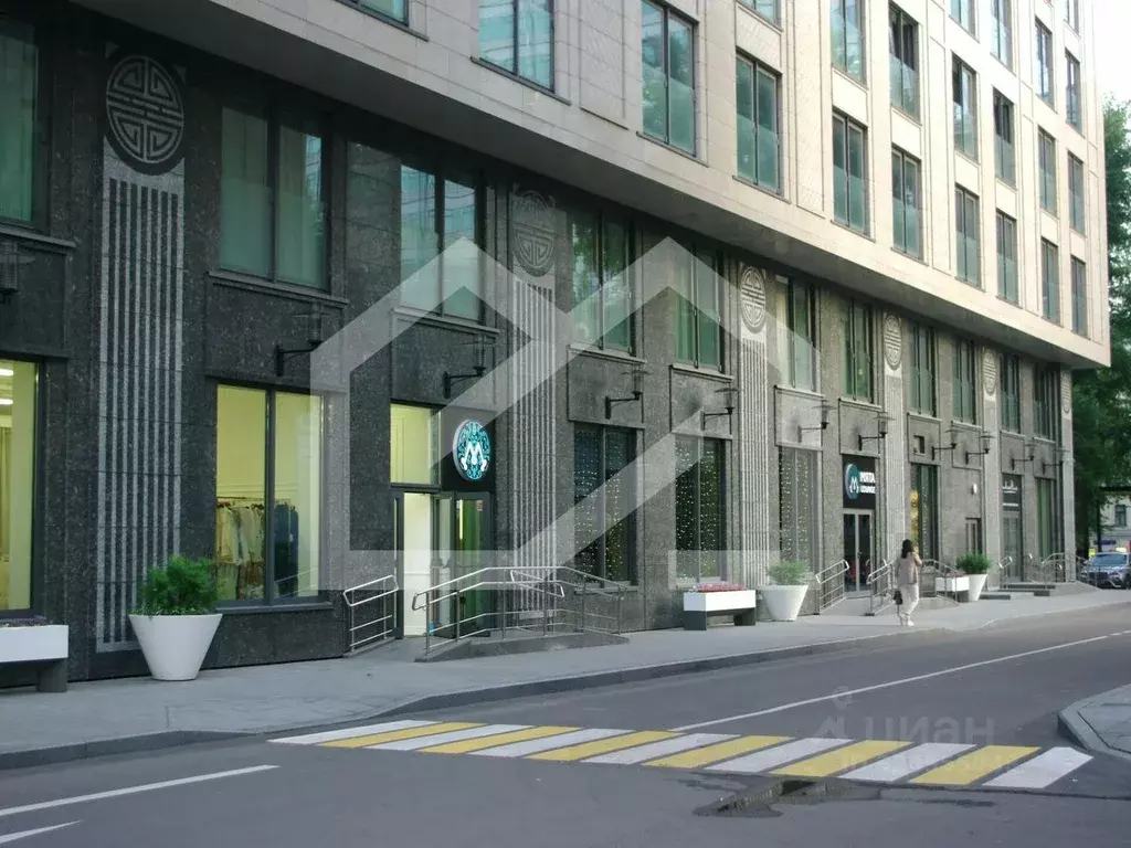 Торговая площадь в Москва Большая Садовая ул., 5к1 (247 м) - Фото 1