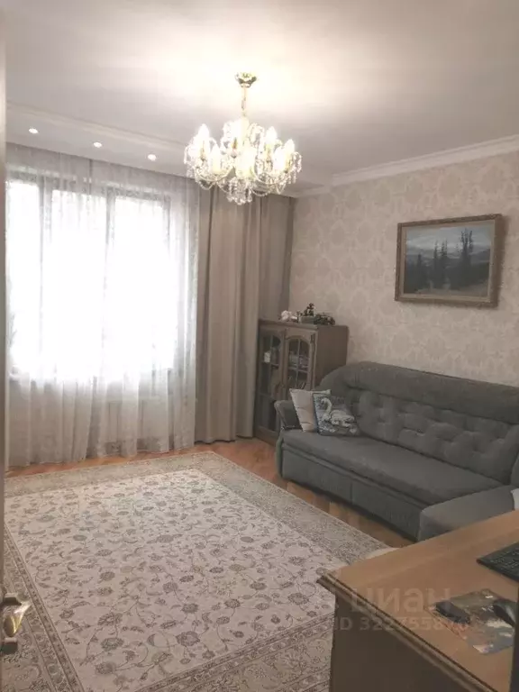 2-к кв. Красноярский край, Красноярск ул. Молокова, 1к1 (90.3 м) - Фото 1