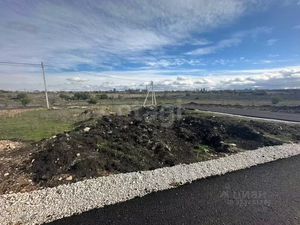 Участок в Крым, Симферопольский район, с. Мирное  (6.0 сот.) - Фото 1