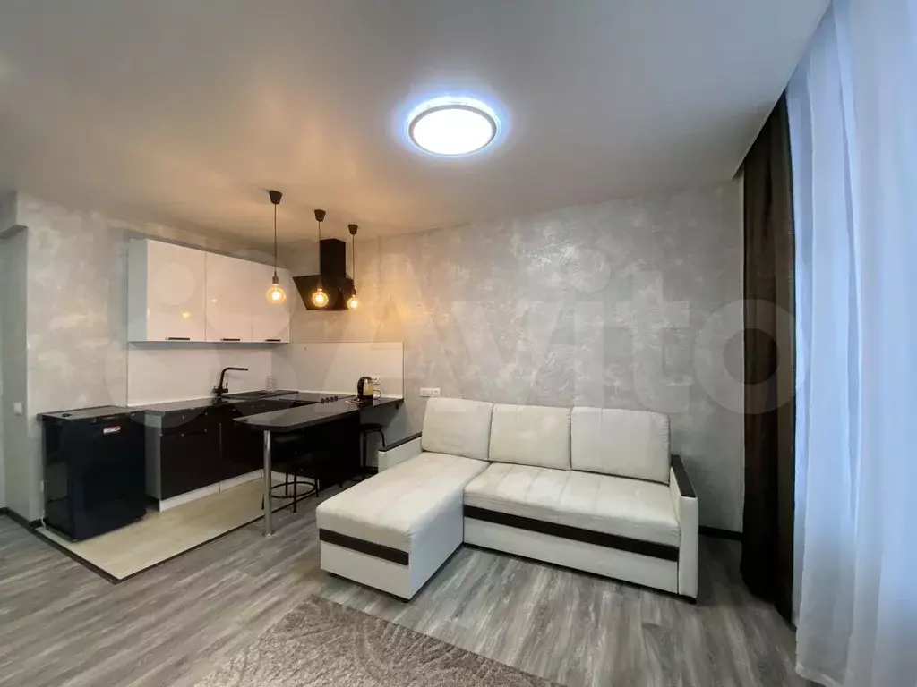 Pskov city apartments. Апартаменты псков. Квартира студия в пскове. Жк парус псков. Псков ольгинская набережная 5а парус de luxe.