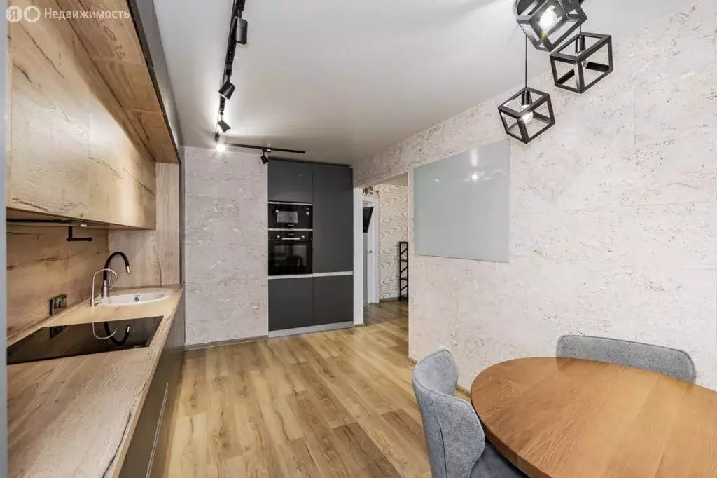 3-комнатная квартира: Екатеринбург, улица Вилонова, 22А (83 м) - Фото 2