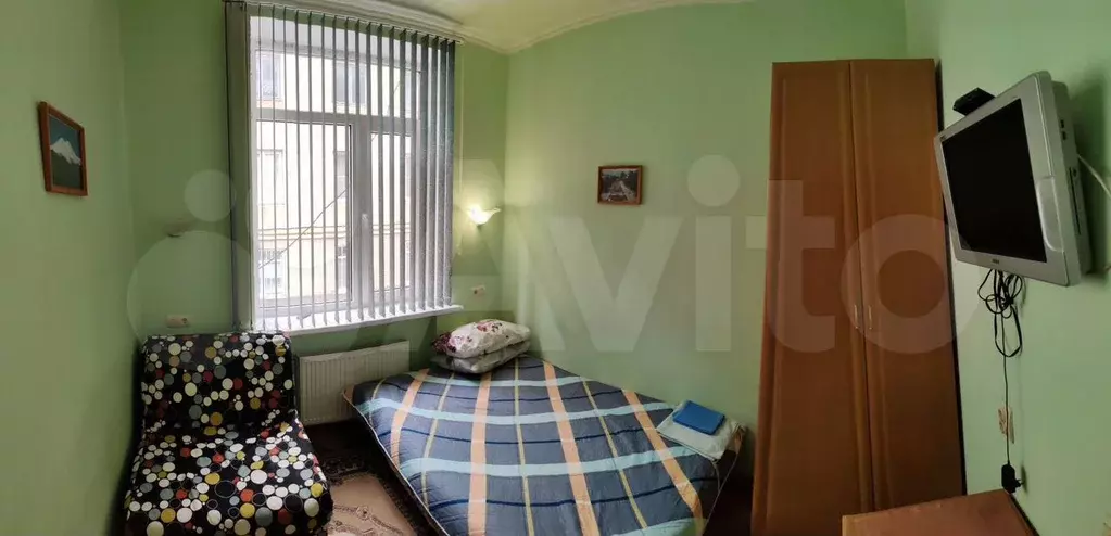 Комната 10 м в 8-к., 1/1 эт. - Фото 0