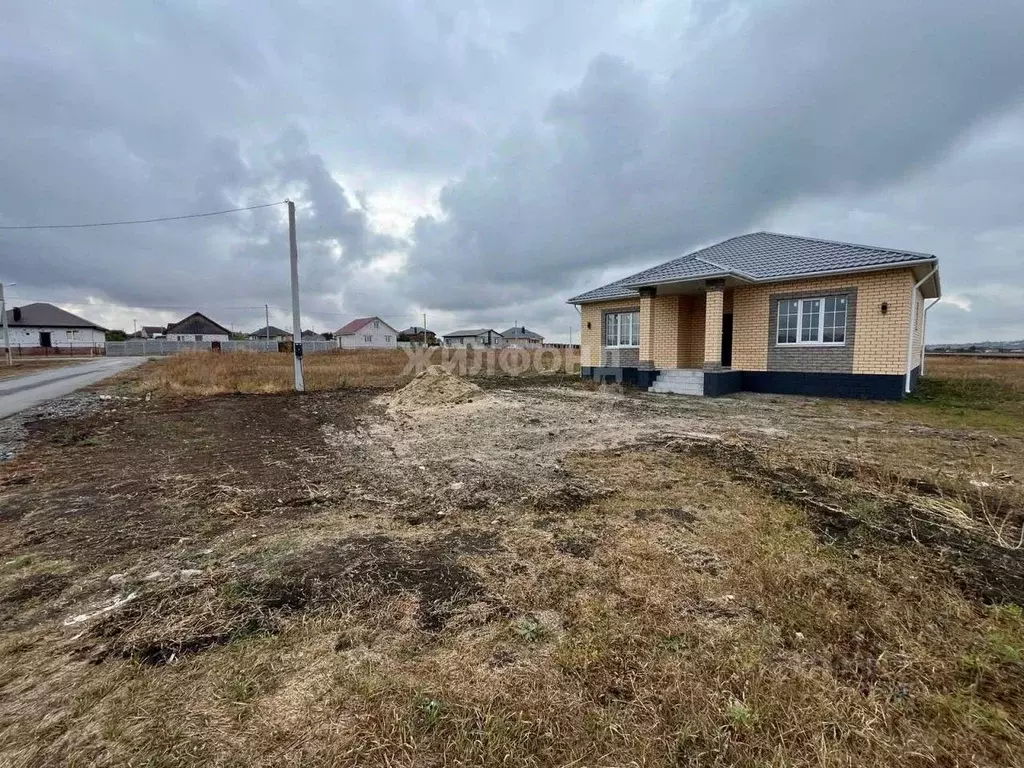 Дом в Белгородская область, Белгородский район, Разумное рп ул. ... - Фото 1