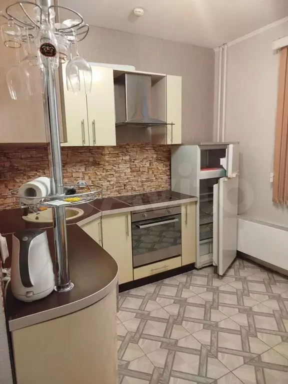 1-к. квартира, 40 м, 8/17 эт. - Фото 0