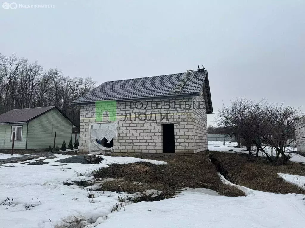 Дом в Орловский муниципальный округ, посёлок городского типа Знаменка ... - Фото 1