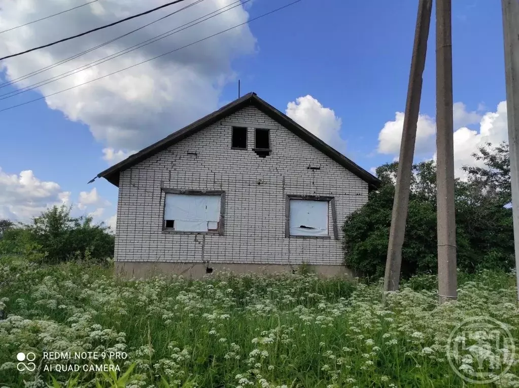 Дом в Ленинградская область, Кингисеппский район, Нежновское с/пос, д. ... - Фото 2