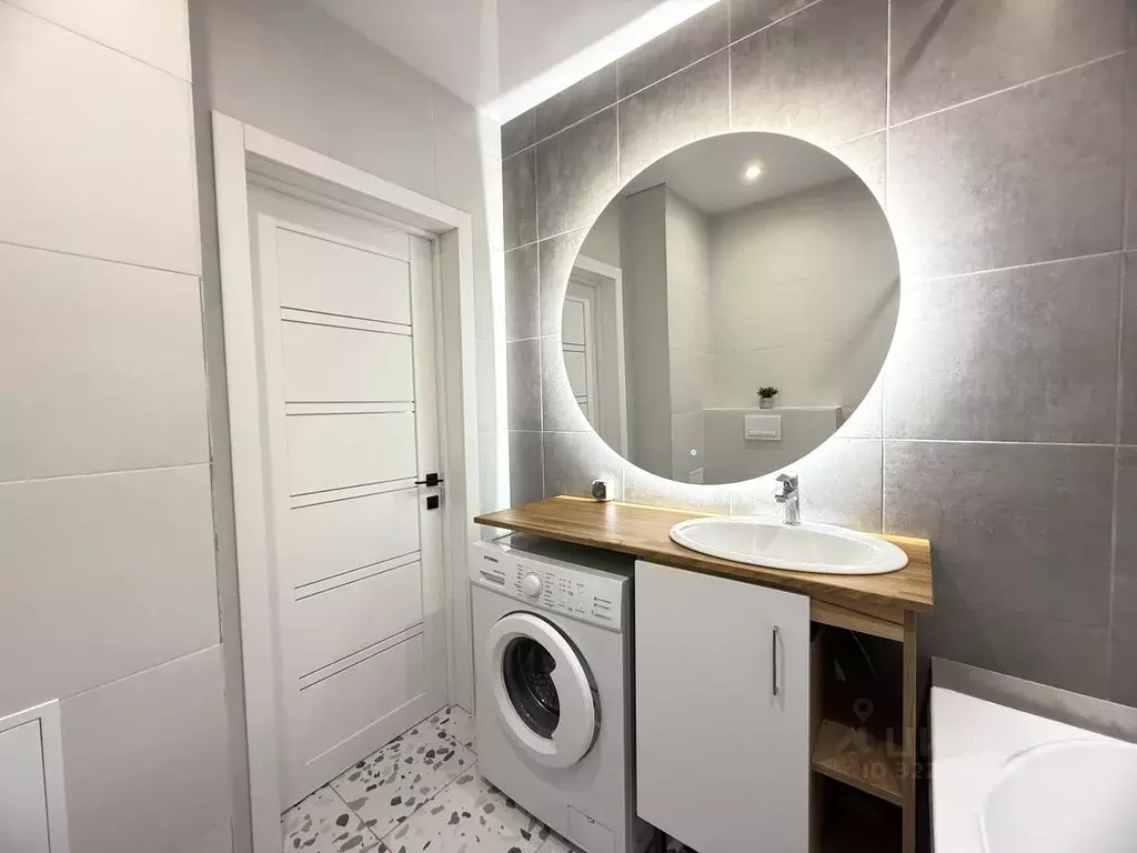 1-к кв. Тюменская область, Тюмень ул. Валентины Трофимовой, 8 (30.0 м) - Фото 0