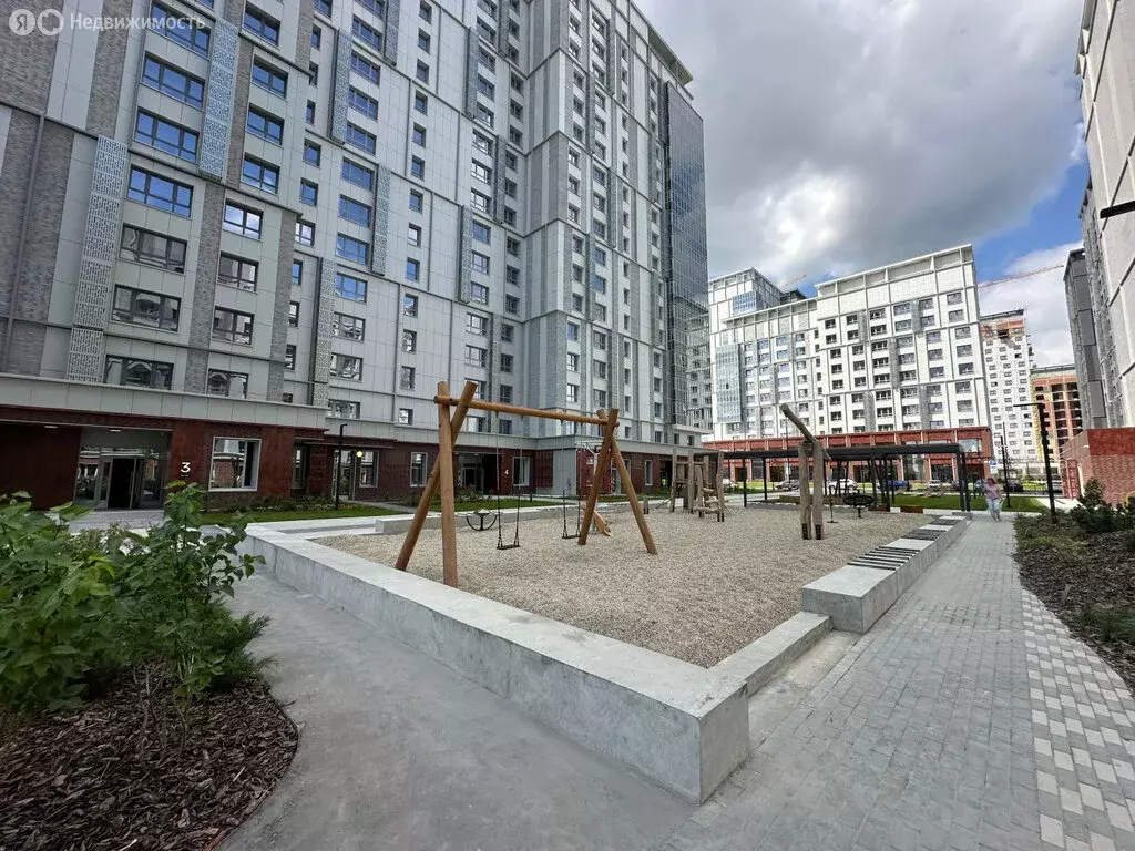 3-комнатная квартира: Казань, улица Петра Полушкина, 1 (59.7 м) - Фото 0