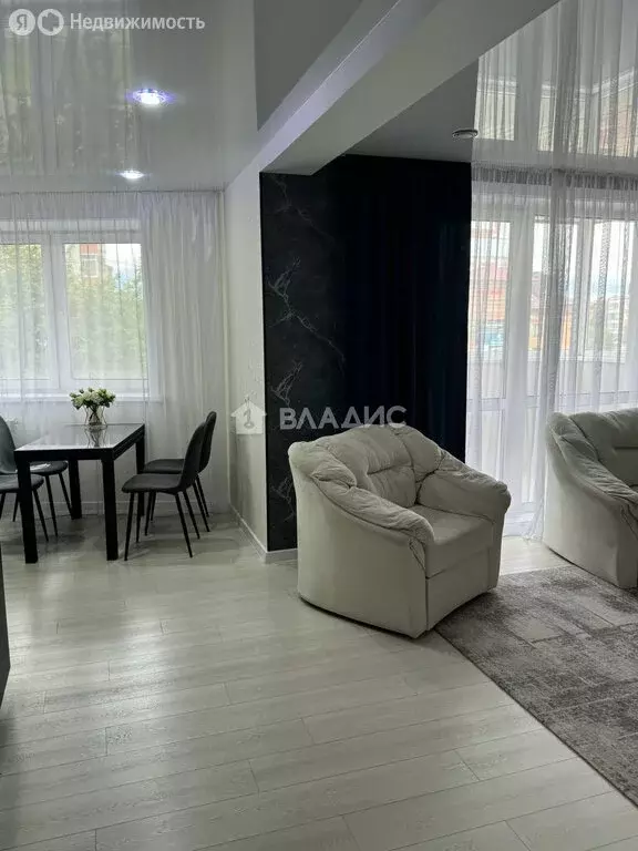 2-комнатная квартира: Благовещенск, Зейская улица, 220 (62 м) - Фото 1