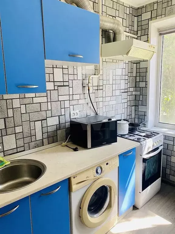 1-к. квартира, 30 м, 1/9 эт. - Фото 0