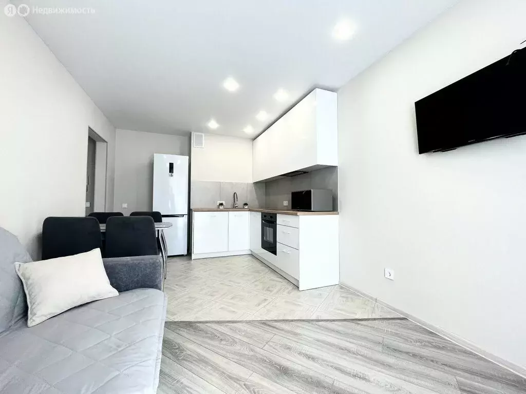 1-комнатная квартира: Киров, улица Ивана Попова, 64 (40.5 м) - Фото 2