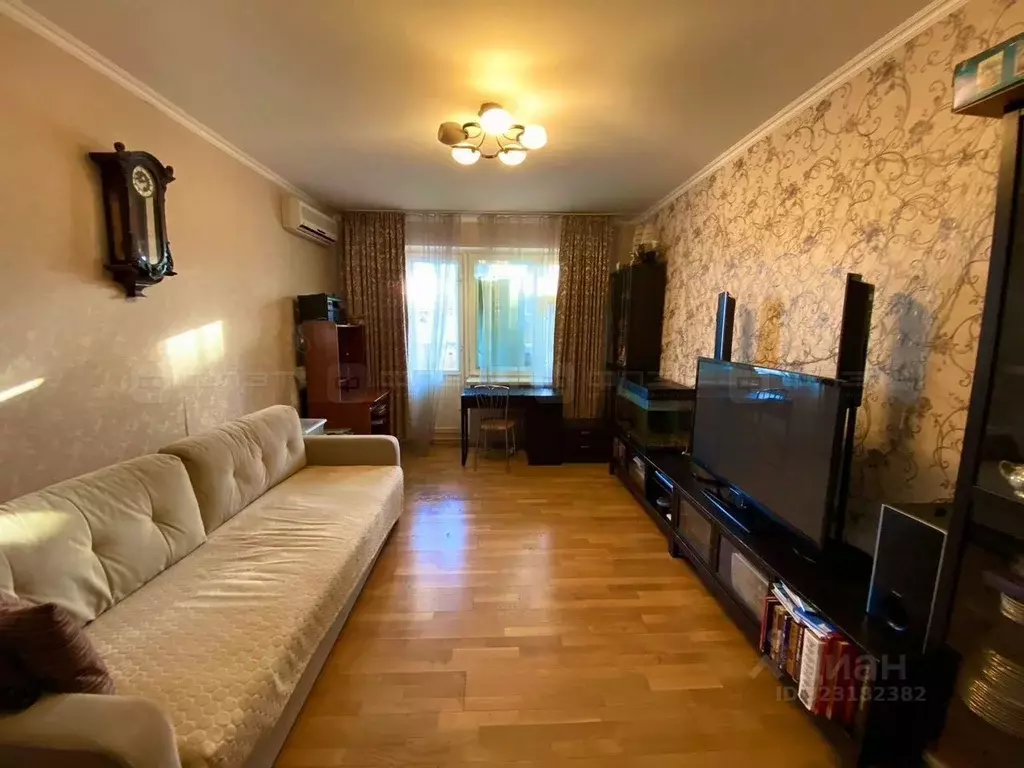 2-к кв. Татарстан, Казань ул. Братьев Касимовых, 21 (52.9 м) - Фото 0