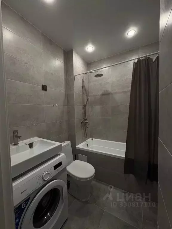 Студия Краснодарский край, Краснодар ул. Ивана Беличенко, 90 (30.1 м) - Фото 1
