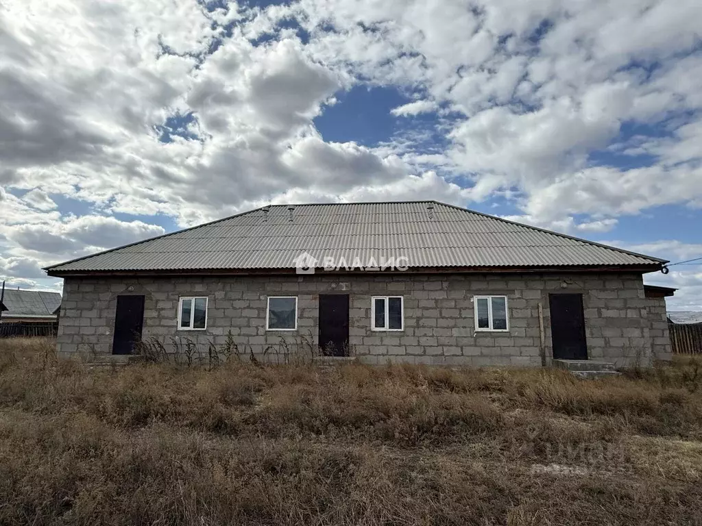 Дом в Бурятия, Иволгинский район, Нижнеиволгинское с/пос, с. Сужа ул. ... - Фото 1
