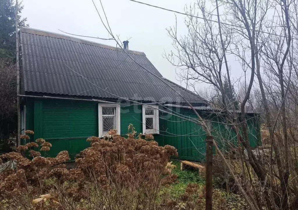 Дом в Калужская область, Перемышльский муниципальный округ, Ахлебинино ... - Фото 1