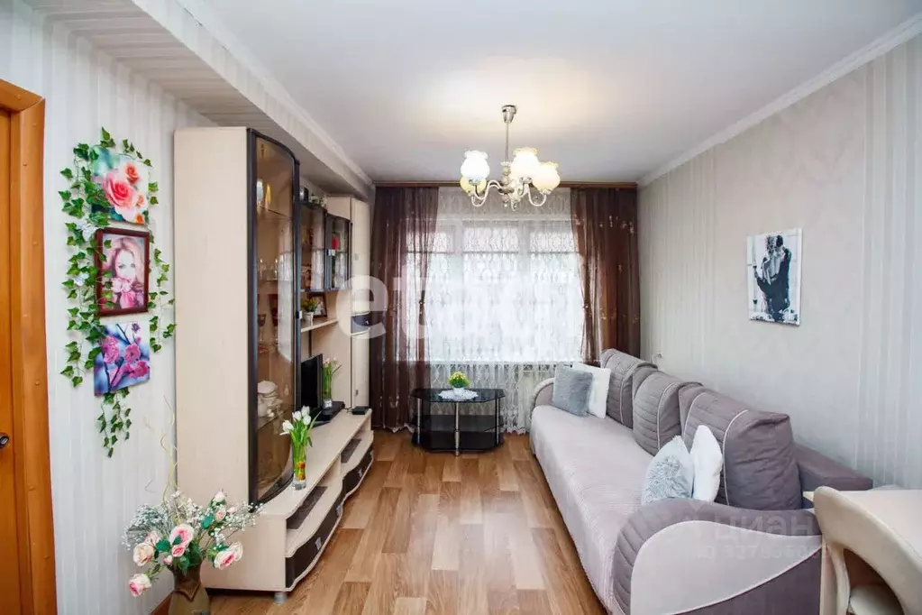 3-к кв. Красноярский край, Красноярск ул. Горького, 34 (56.0 м) - Фото 1