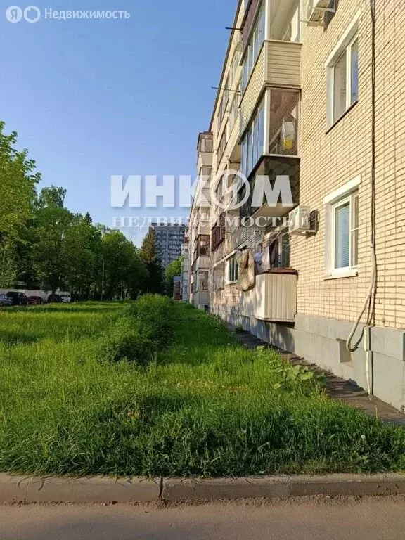 3-комнатная квартира: посёлок Акулово, 22 (65.3 м) - Фото 2