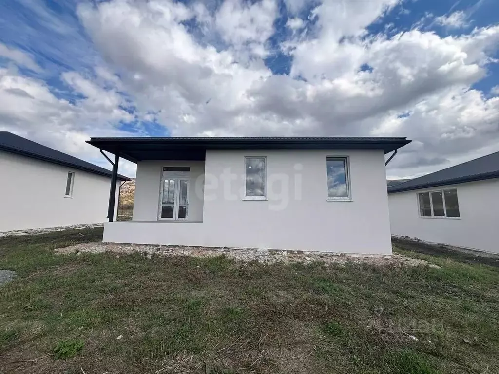 Дом в Крым, Симферопольский район, Добровское с/пос, с. Перевальное, ... - Фото 2