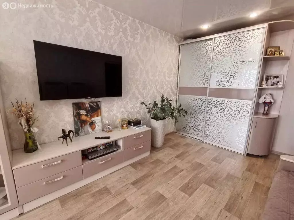 3-комнатная квартира: Благовещенск, улица Калинина, 76/2 (60.2 м) - Фото 1