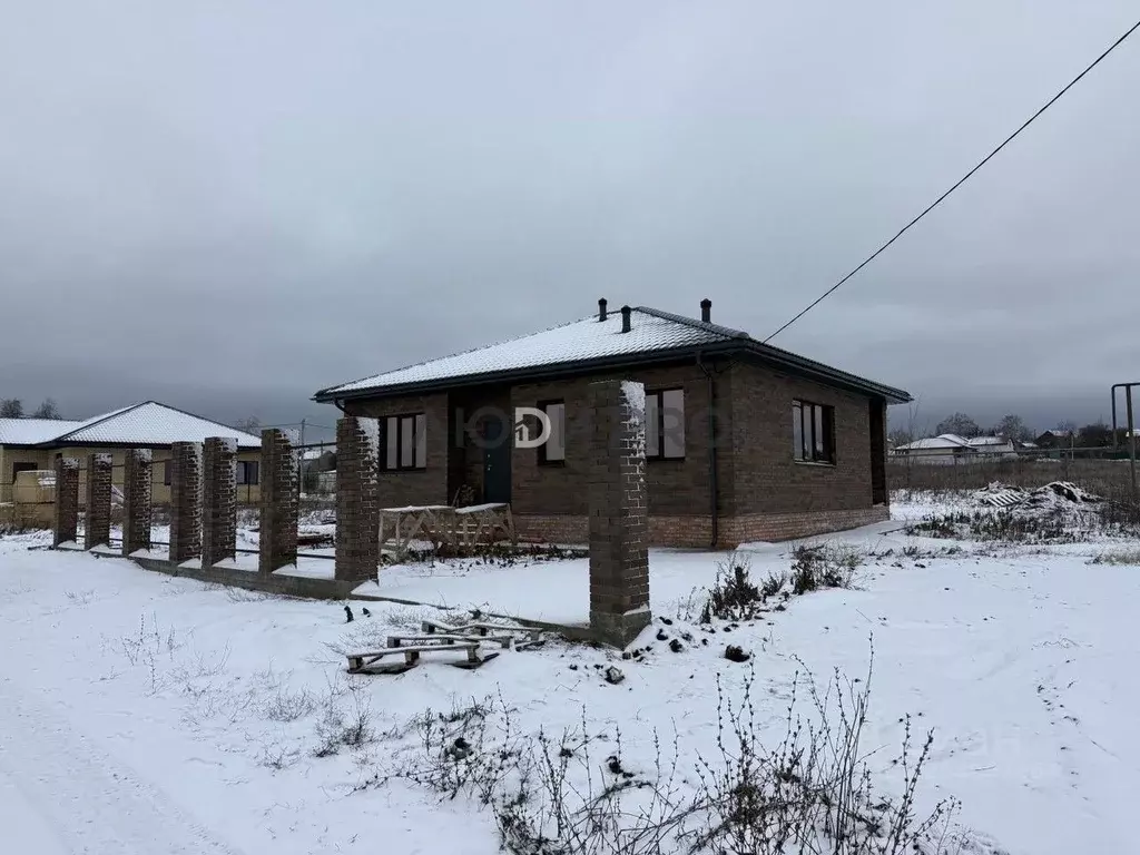 Дом в Саратовская область, с. Усть-Курдюм проезд Спортивный (90 м) - Фото 1