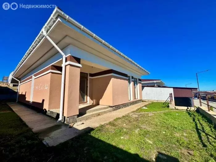 Дом в Симферопольский район, Мирновское сельское поселение, село ... - Фото 1