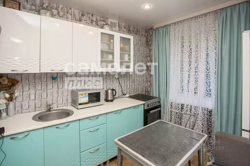 3-к кв. Кемеровская область, Кемерово Космическая ул., 13 (46.4 м) - Фото 1