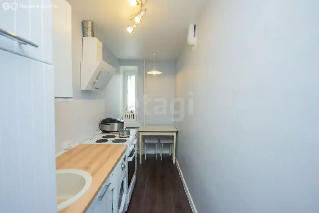 2-комнатная квартира: Тюмень, улица 50 лет Октября, 63А (47.5 м) - Фото 0