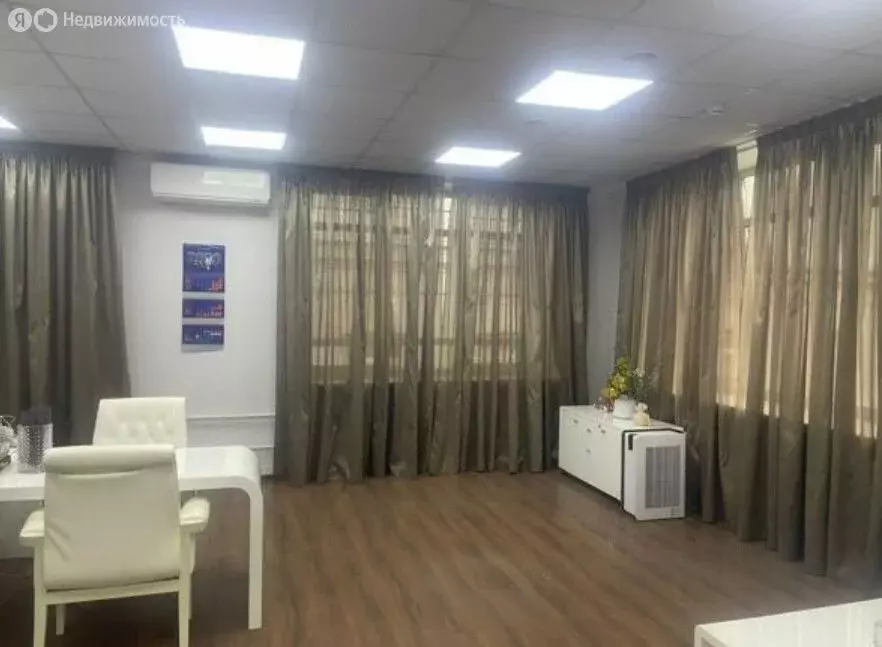 Офис (225 м) - Фото 1