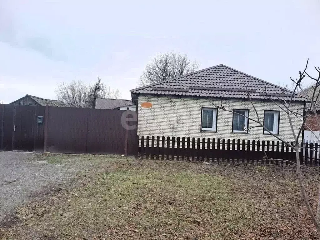 Дом в Белгородская область, Валуйки Школьная ул., 71А (54 м) - Фото 1