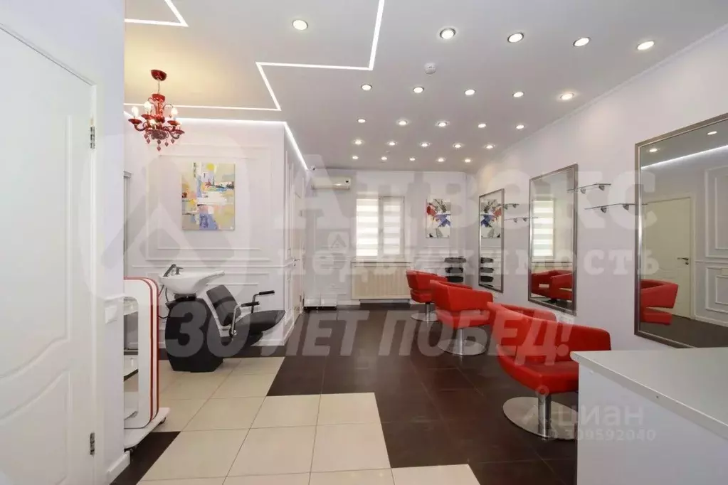 Помещение свободного назначения в Тюменская область, Тюмень ул. ... - Фото 2