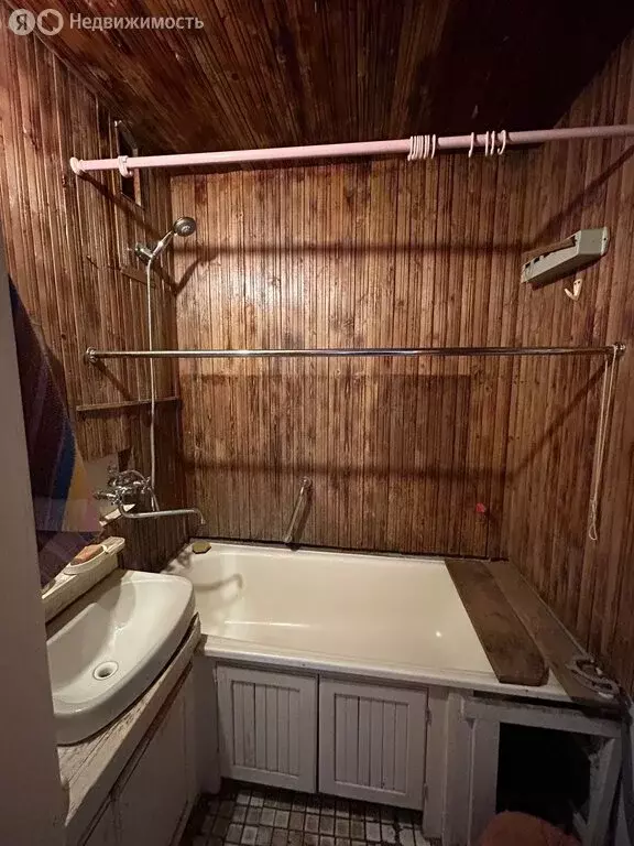 3-комнатная квартира: Псков, улица Труда, 59 (68 м) - Фото 1