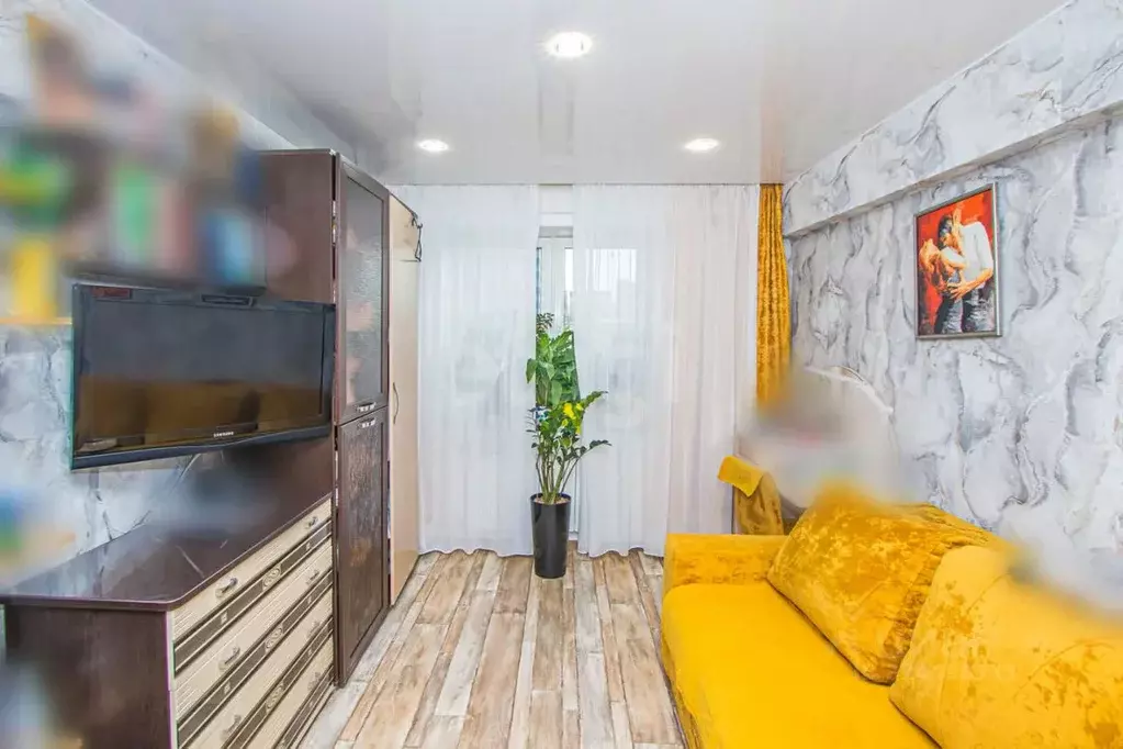 Студия Бурятия, Улан-Удэ 110-й мкр, 5 (29.9 м) - Фото 1