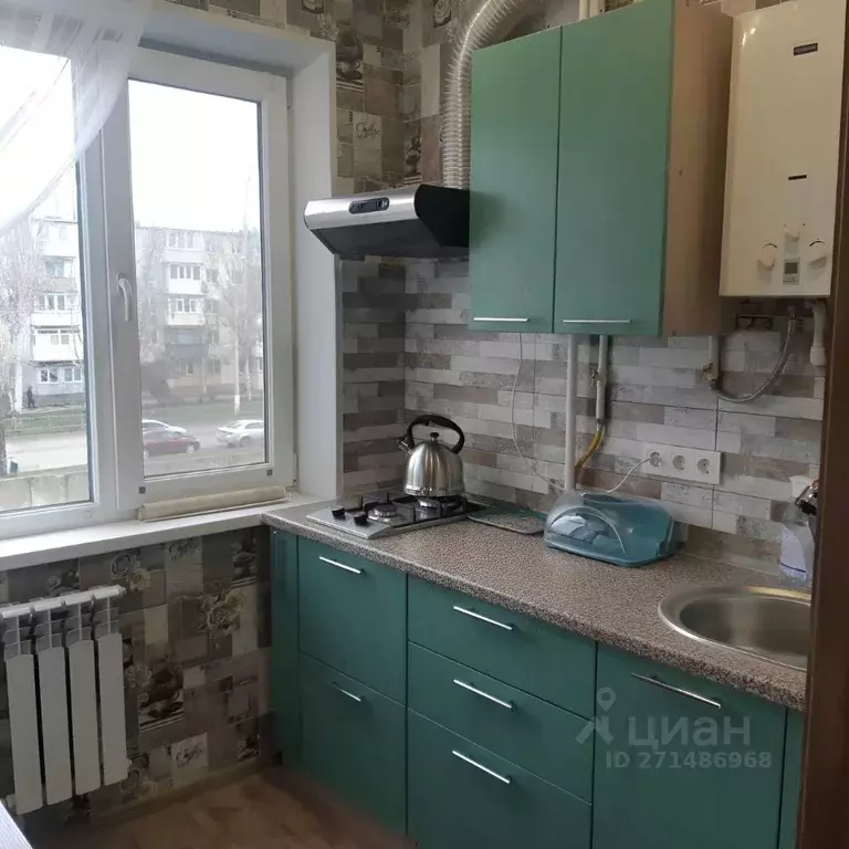 2-к кв. Крым, Керчь ул. Юных Ленинцев, 7 (48.0 м) - Фото 0